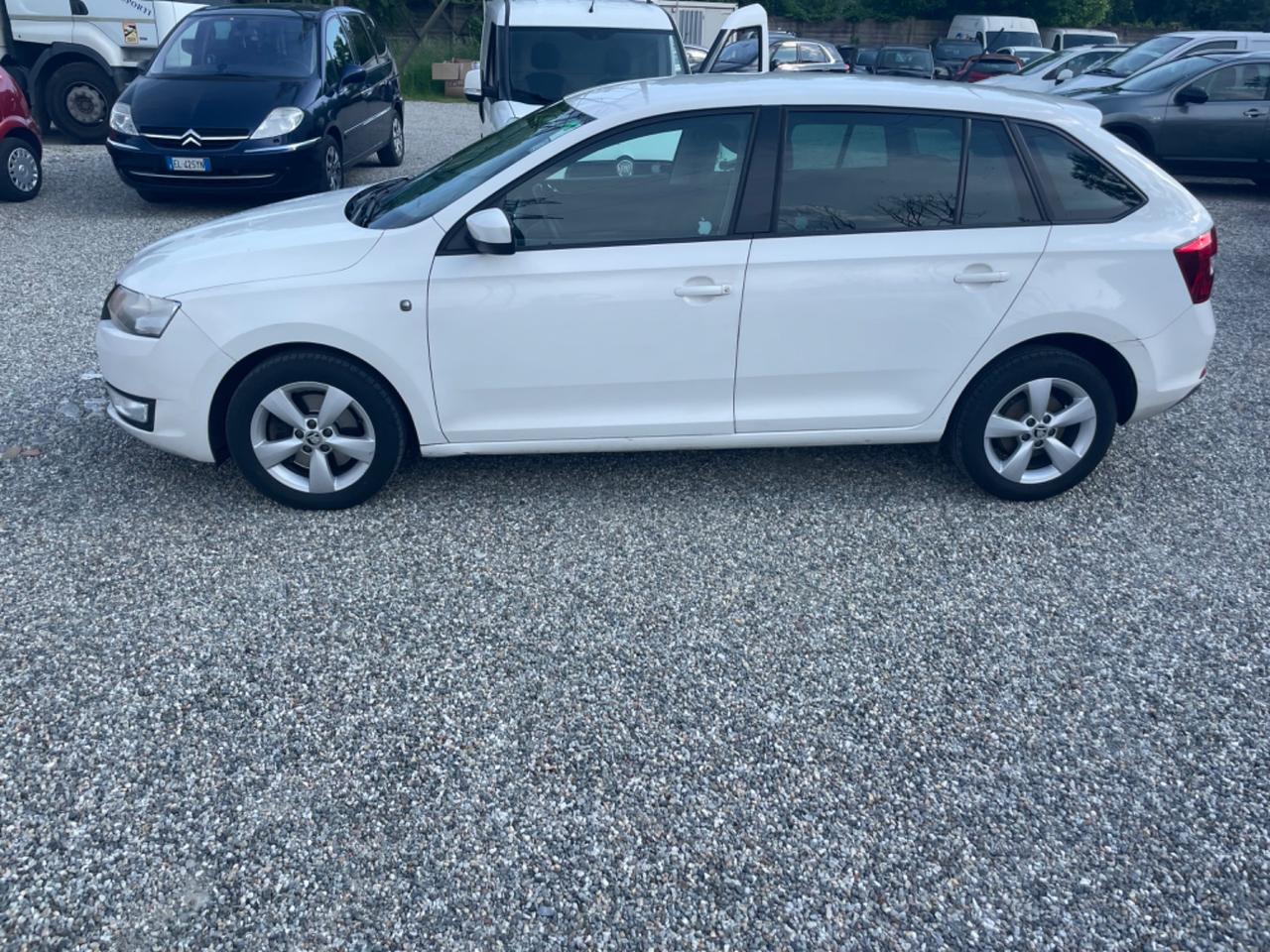 Skoda Rapid 1.6 TDI CR 90 CV DSG Elegance