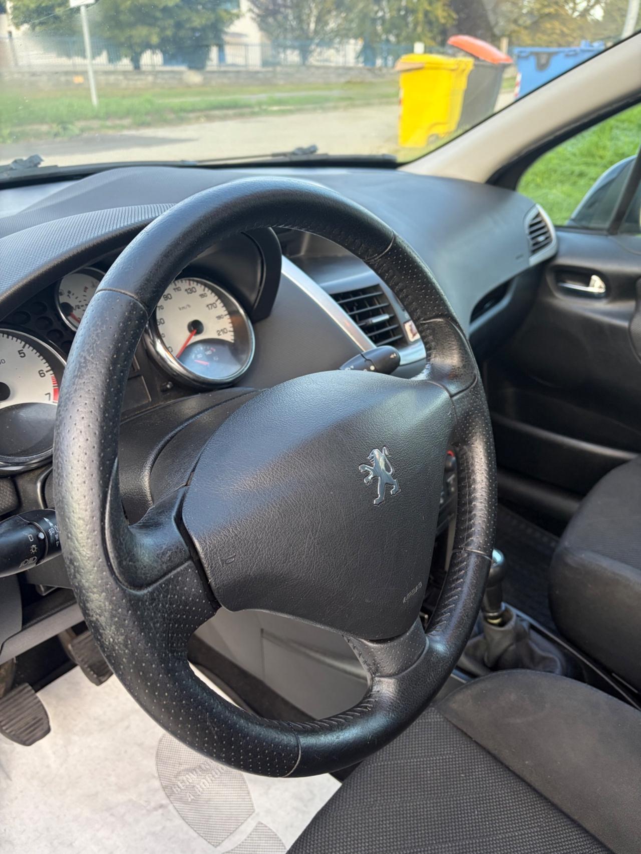 Peugeot 207 1.4 88CV 5p. XS