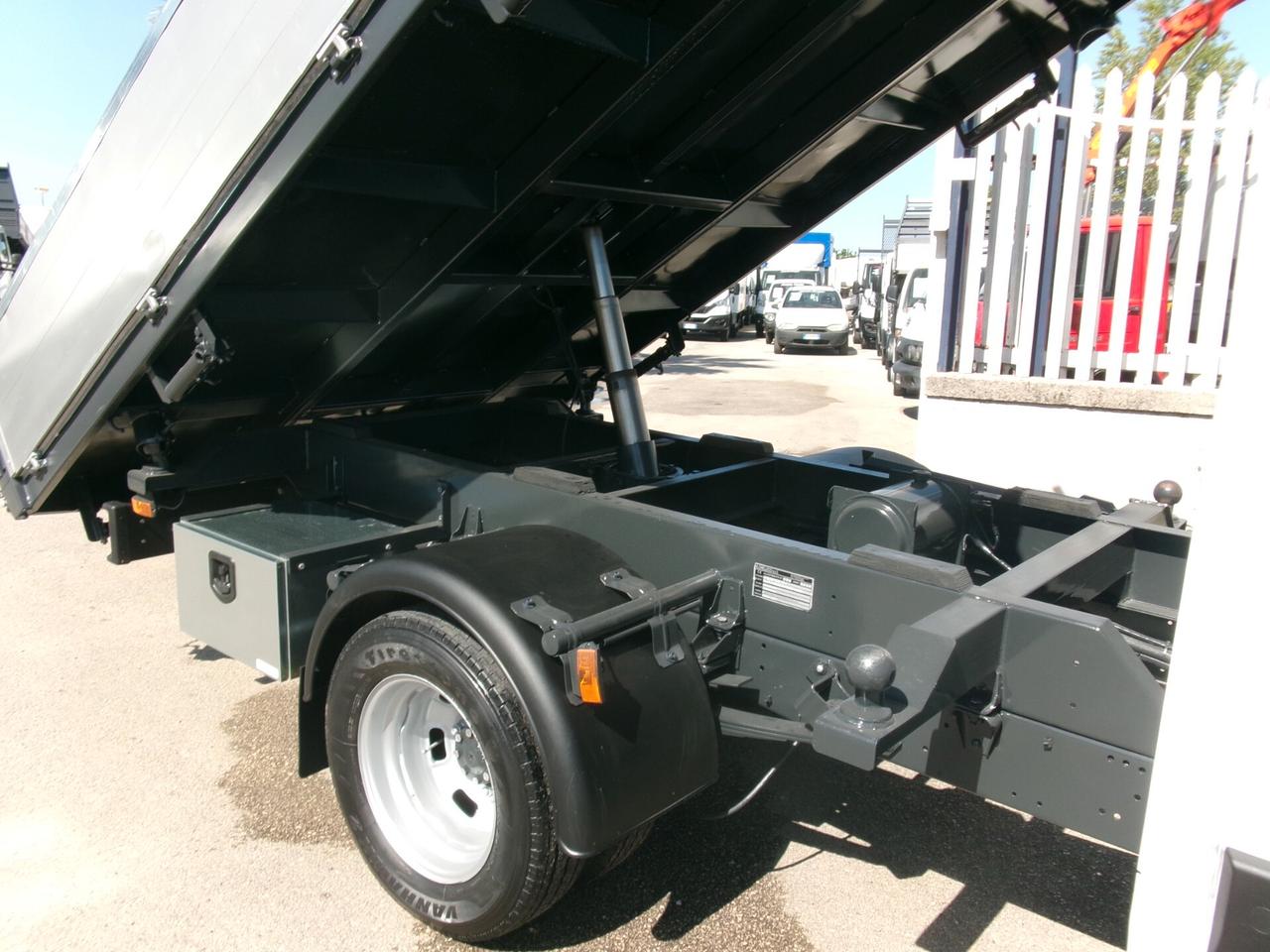 Iveco Daily 35C15 3000 150CV DOP CABINA 7POSTI RIBALTABILE TRILATERALE