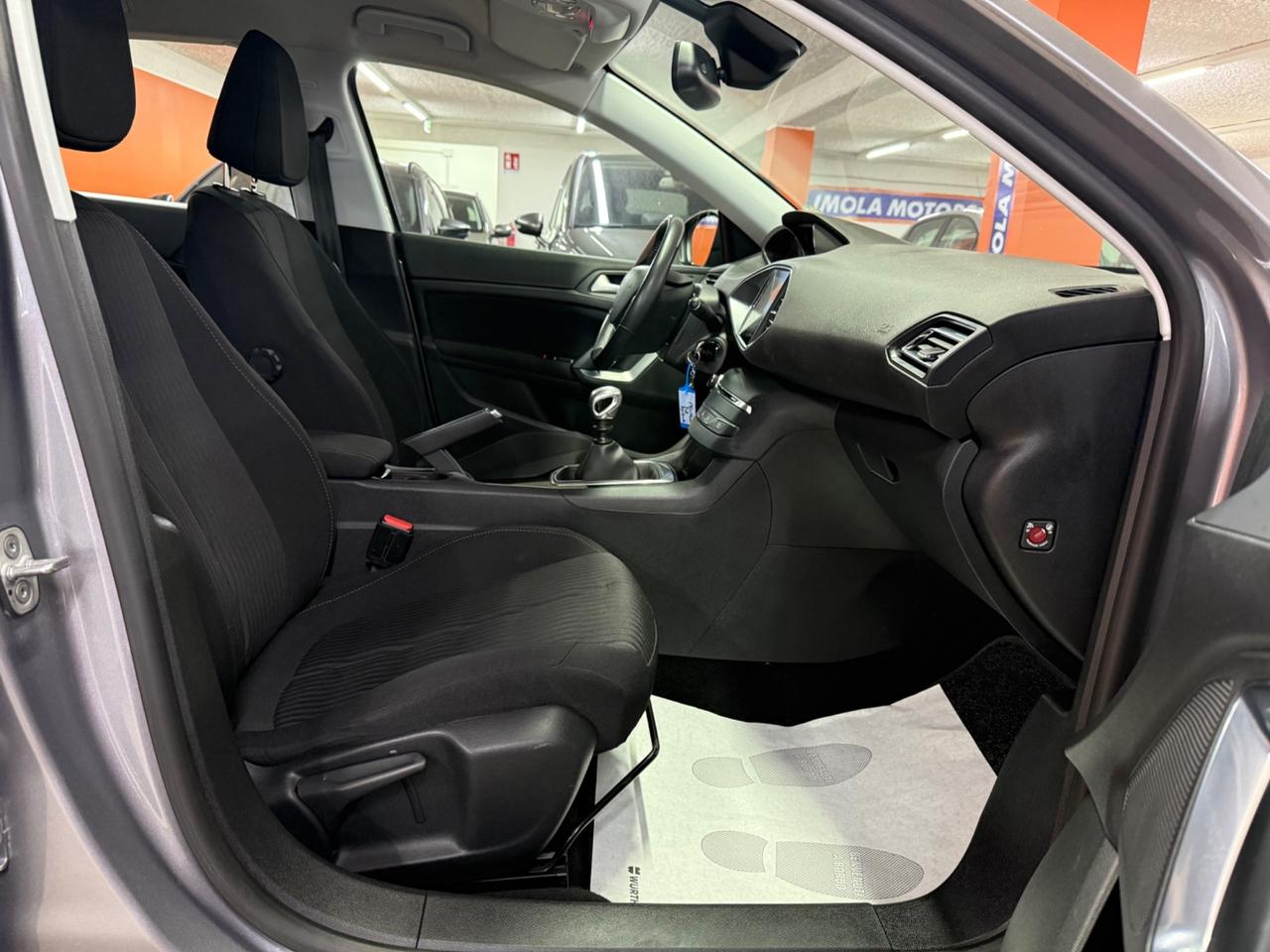 Peugeot 308 PureTech Turbo 130 S&S SW Allure