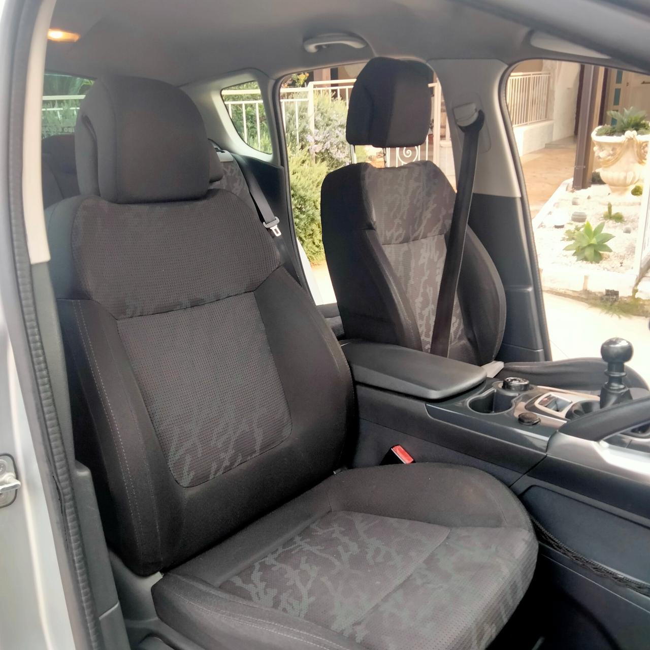 Peugeot 3008 1.6 e-HDi 110 Cavalli Allure