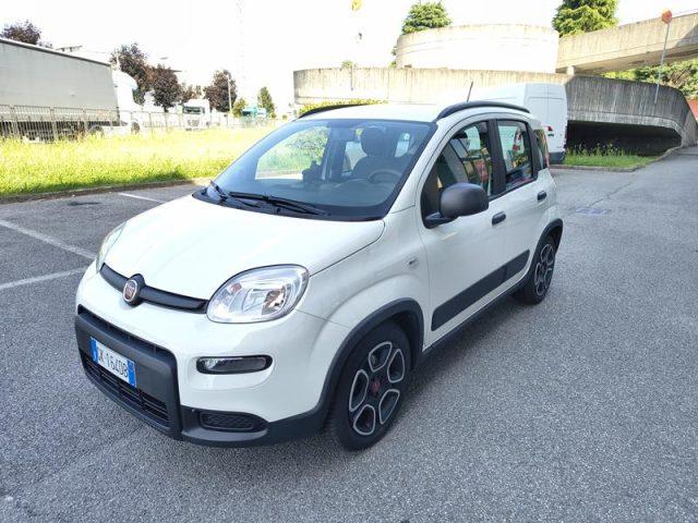 FIAT Panda 1.0 FireFly S&S Hybrid City Life NEOPATENTATI