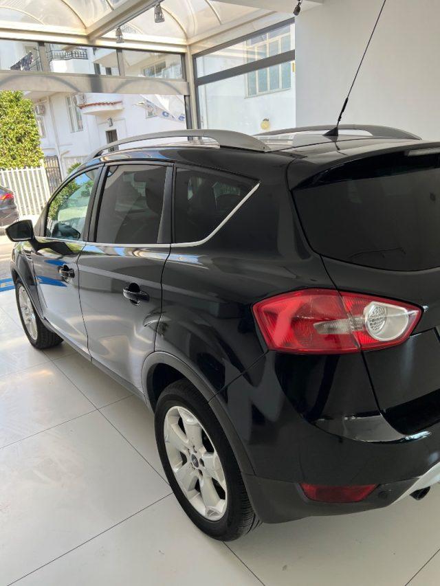 FORD Kuga + 2.0 TDCi 136 CV 2WD DPF