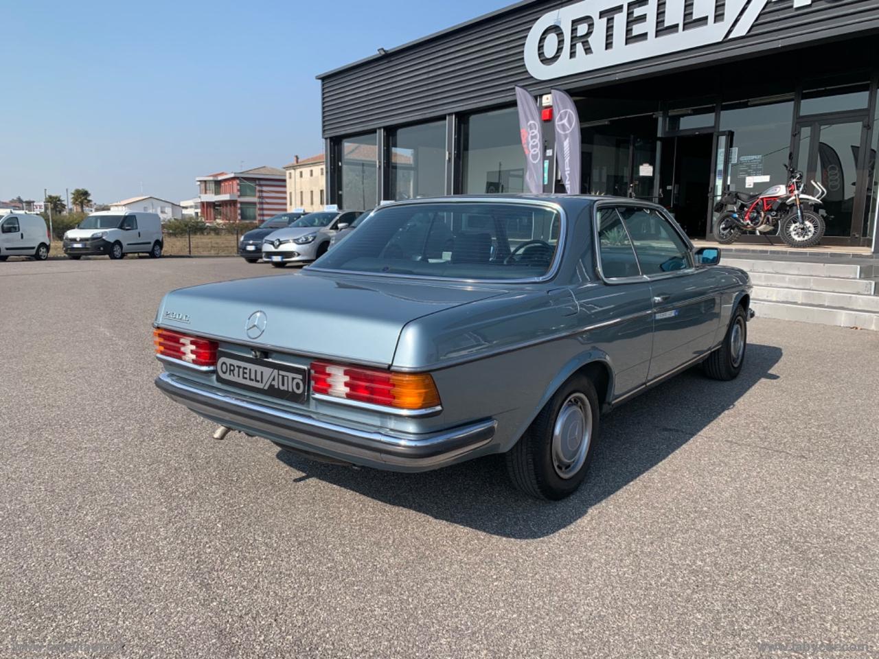 MERCEDES-BENZ 230 C AUTOMATICA DA COLLEZIONE