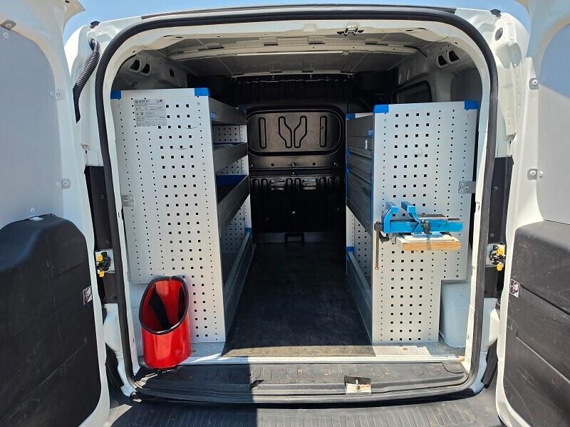 FIAT Doblo 1.6 MJT 105 S&S Cargo Scaffali NAV PARK