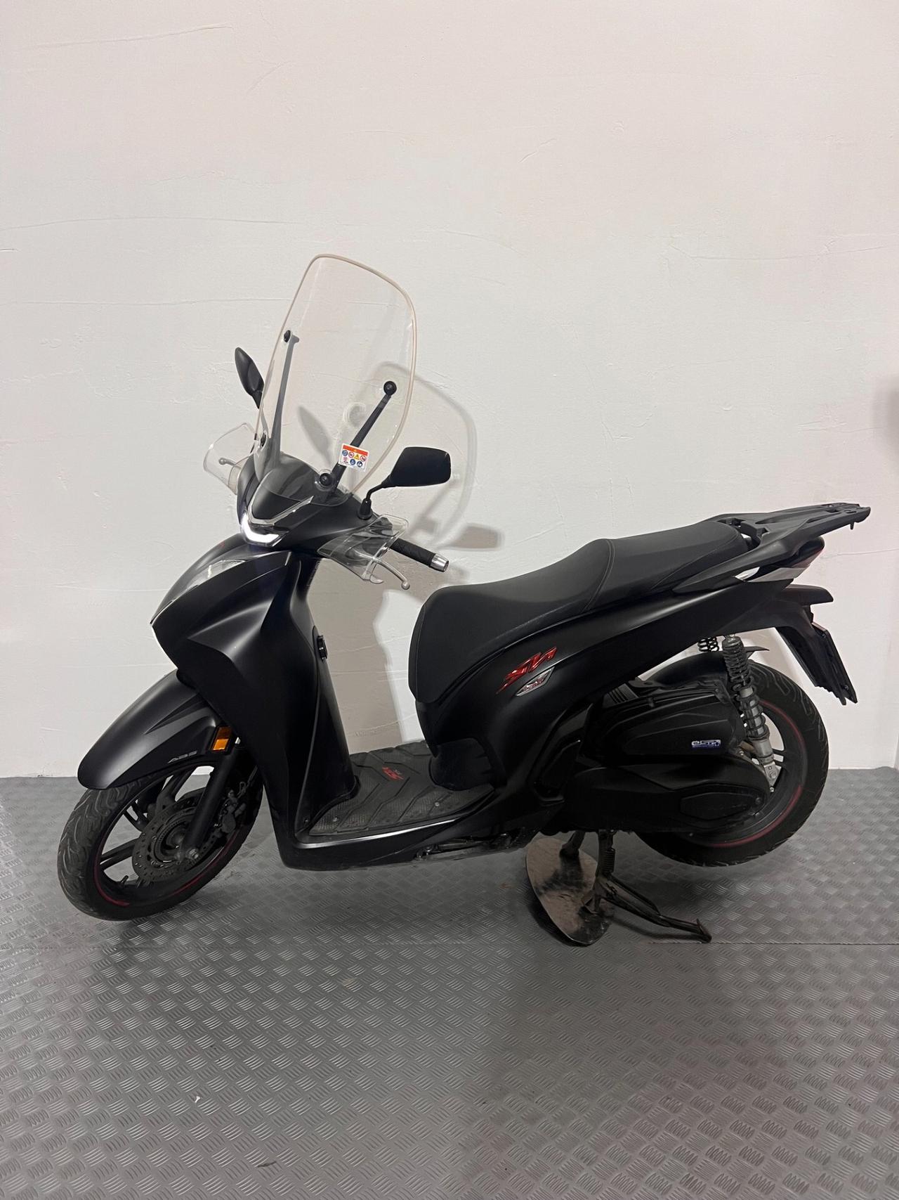 Honda SH 350 SPORT