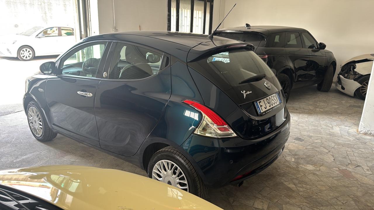 Lancia Ypsilon 1.2 69 CV 5 porte GPL Ecochic Gold
