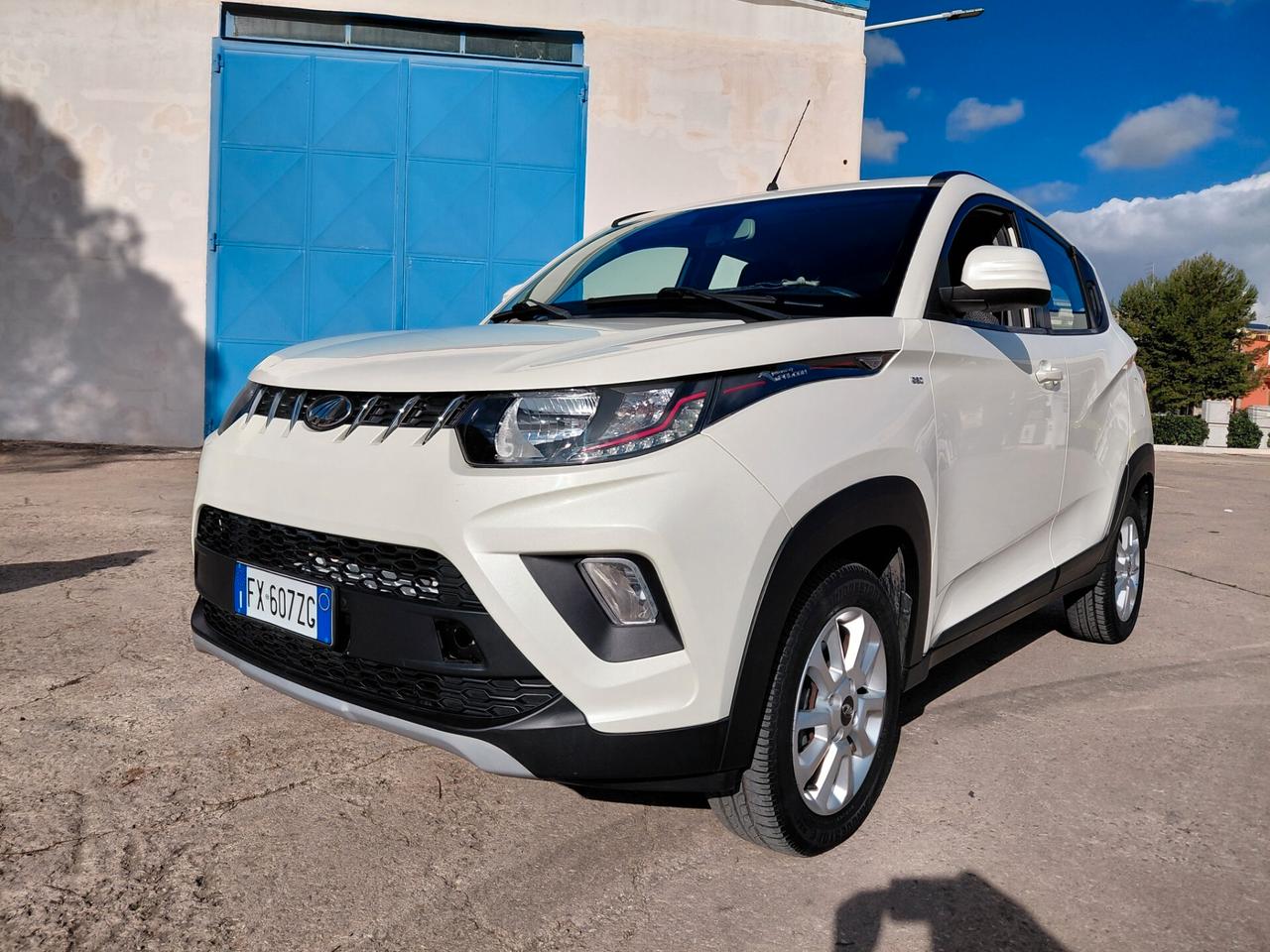 Mahindra KUV100 1.2 VVT M-Bifuel(GPL) K8