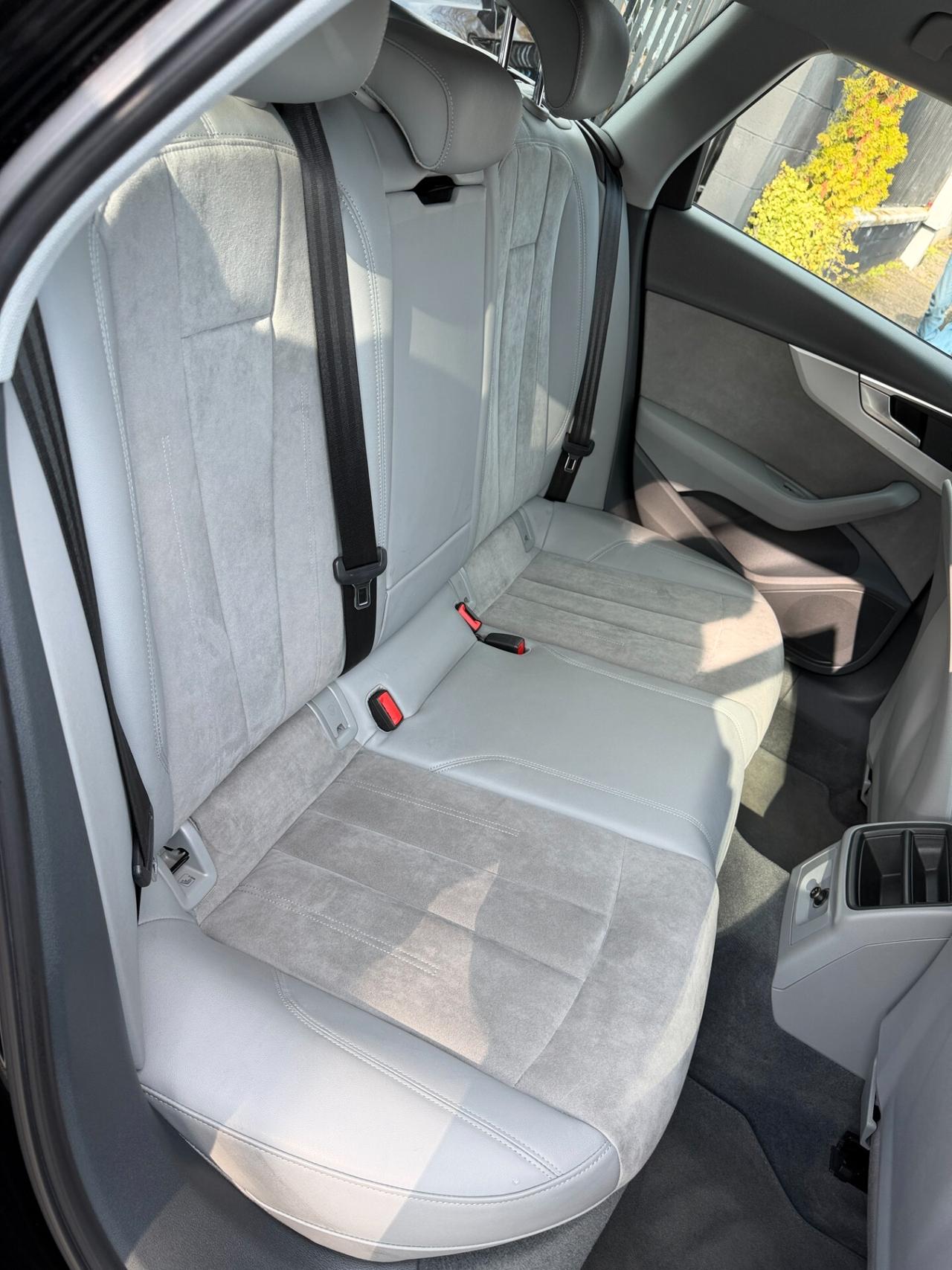 Audi A4 Avant 35 TDI/163 CV S tronic Business Advanced