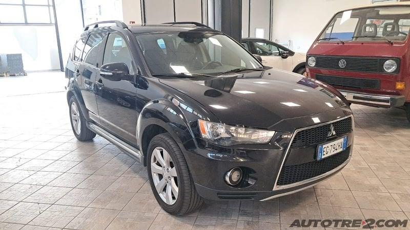 Mitsubishi Outlander Outlander 2.2 DI-D Intense DPF