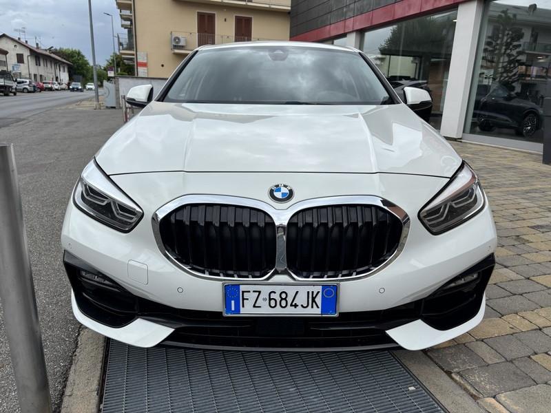 BMW 118 i Advantage 140cv auto FULL LED-NAVI-18"