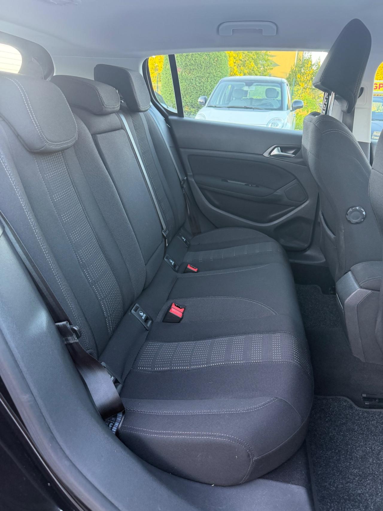 Peugeot 308 BlueHDi 120 S&S EAT6 GT Line