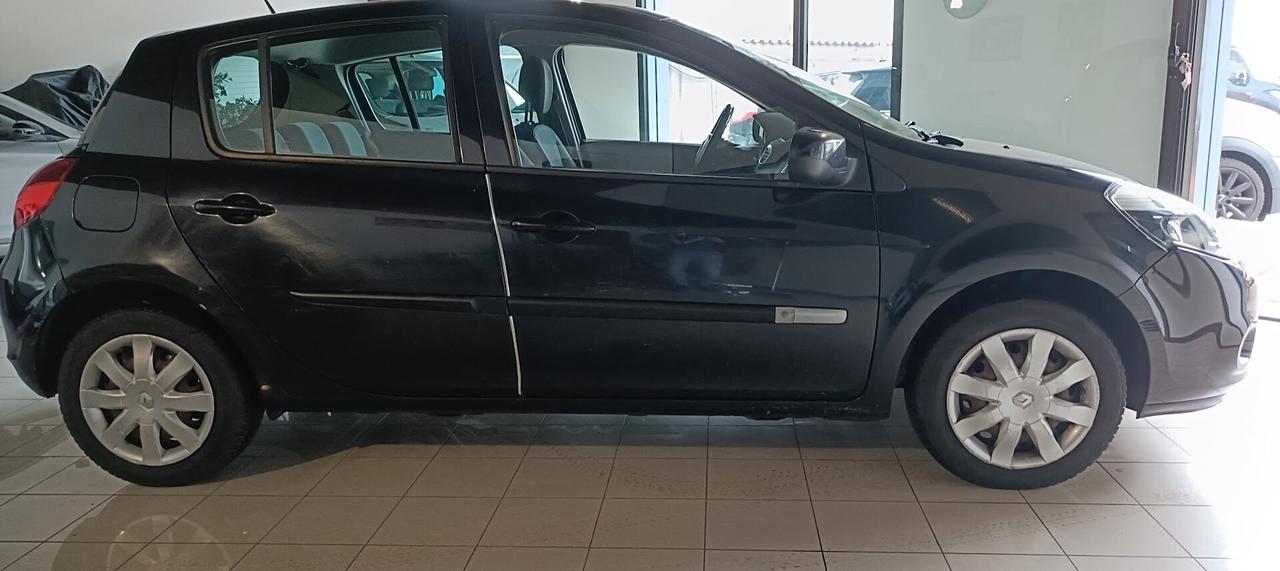 Clio 1.2 GPL SOLO 125MILA KM! e FRIZIONE NUOVA!!!!!!!!