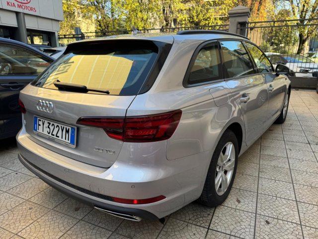 AUDI A4 Avant 30 TDI 136 CV S Tronic Business