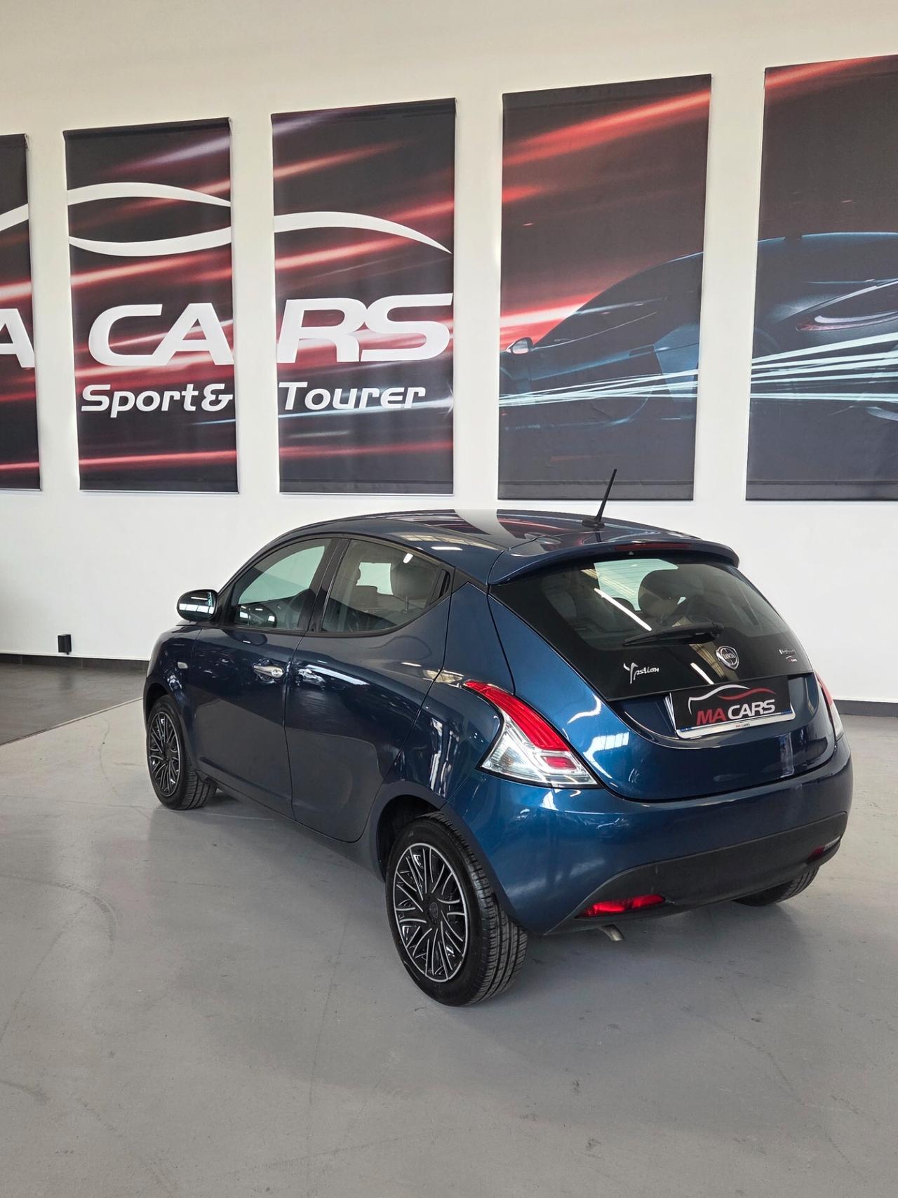 Lancia Ypsilon 1.0 FireFly 5 porte S&S Hybrid Ecochic Gold