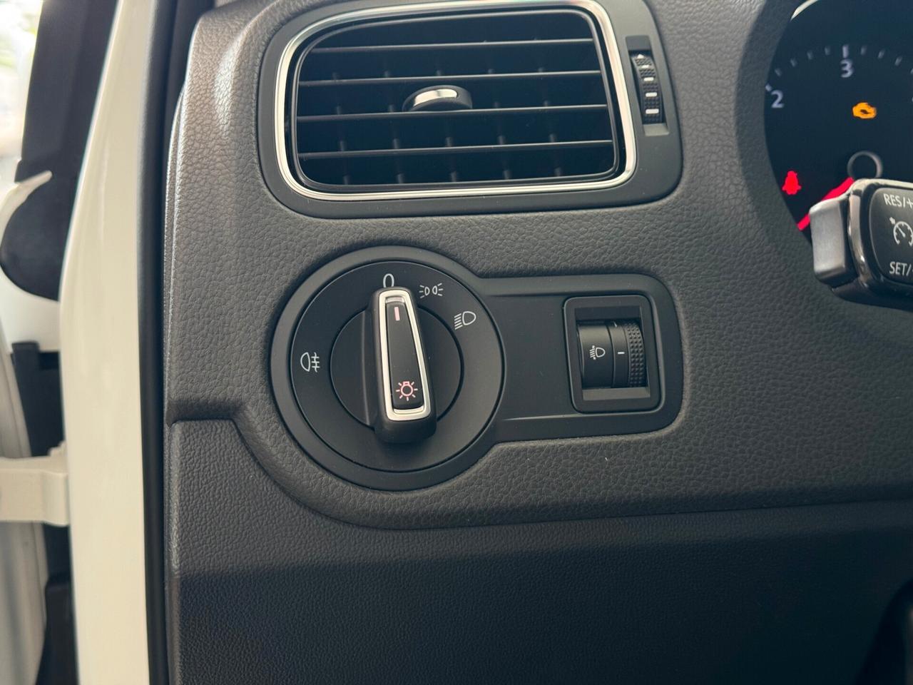 VOLKSWAGEN POLO 1.4cc 75CV TDI NEOPATENTATI