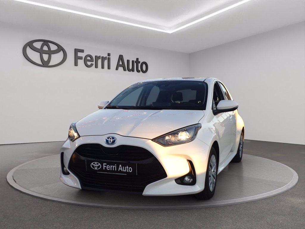 TOYOTA Yaris 1.5h active del 2023