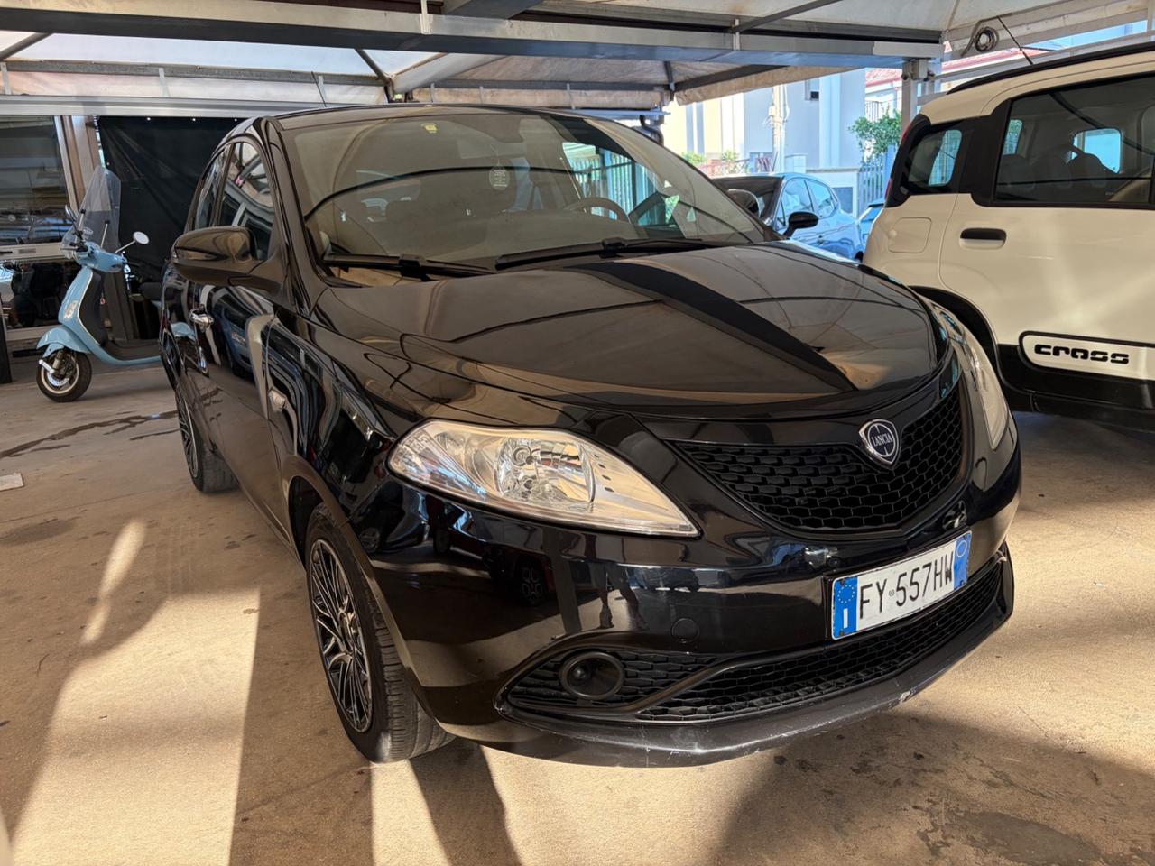 Lancia Ypsilon 1.2 69 CV 5 porte GPL Ecochic Platinum