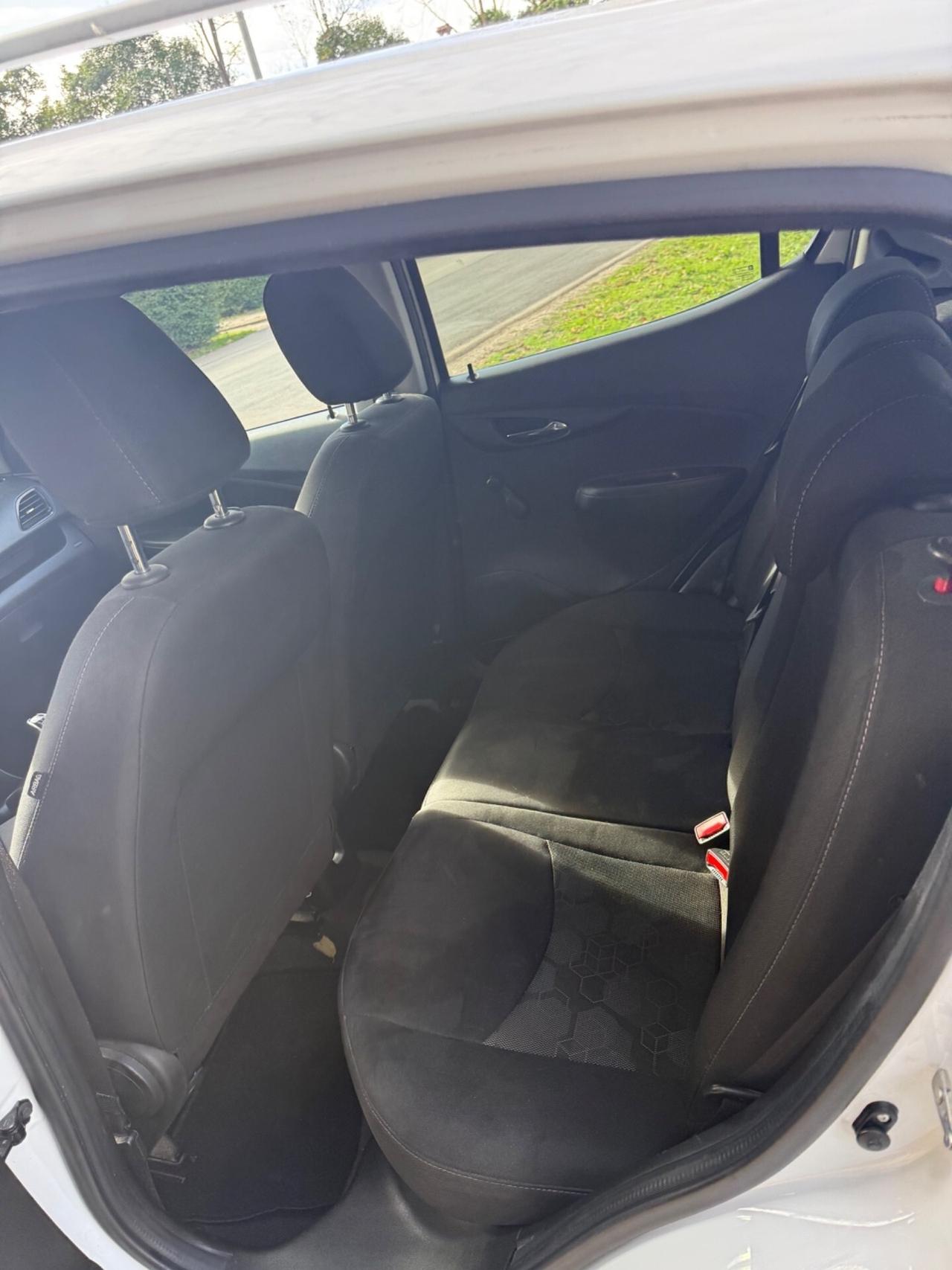 Opel Karl Rocks 1.0 73 CV GPL euro 6 neopatentati