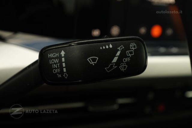 VOLKSWAGEN Golf 1.5 TSI Life
