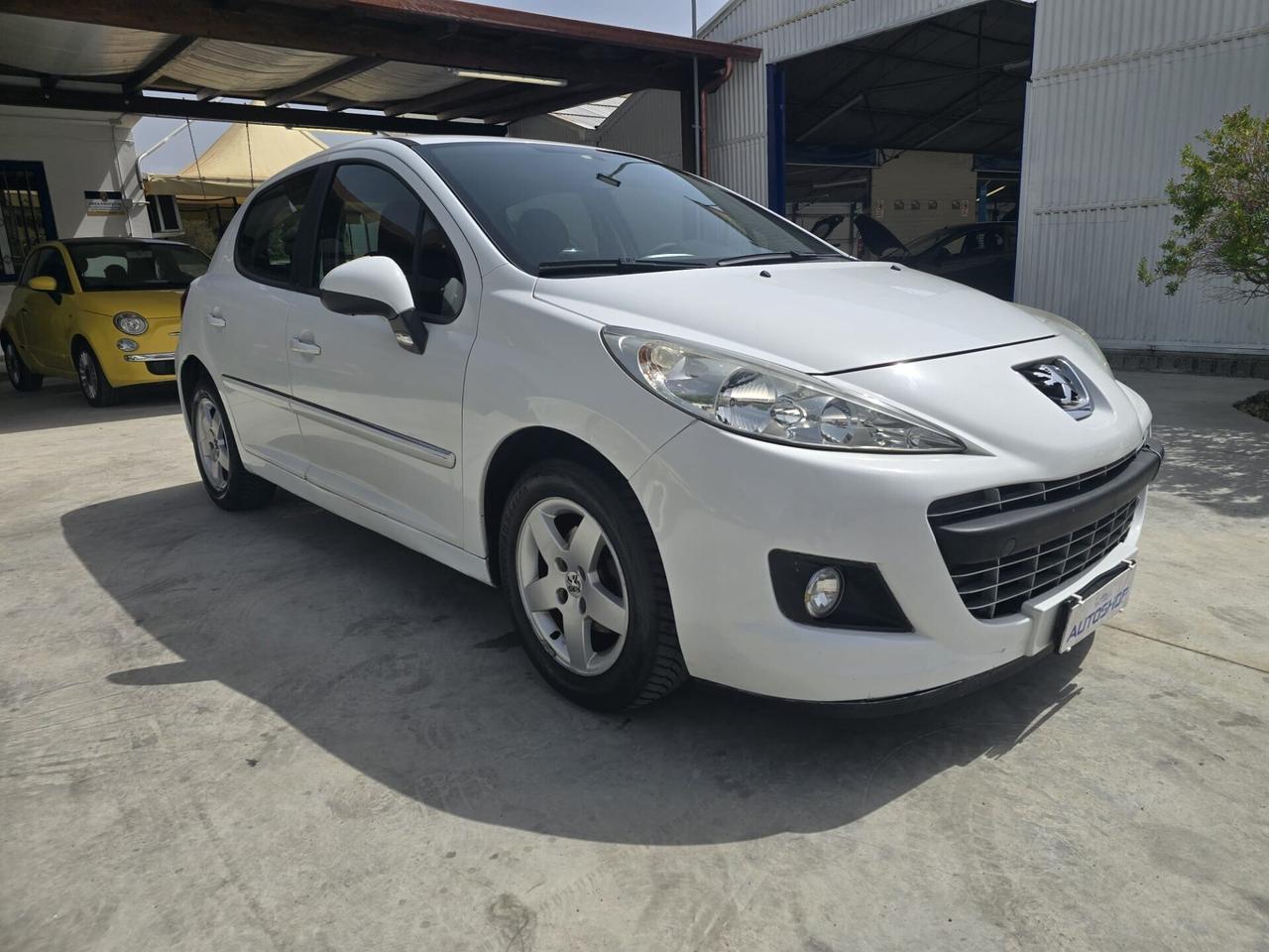 Peugeot 207 1.4 HDi 70CV 5p. Active