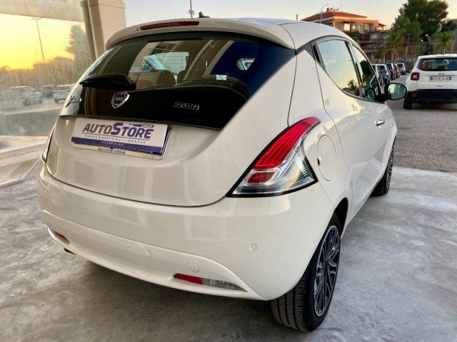 LANCIA Ypsilon 1.0 FireFly 5 porte S&S Hybrid Ecochic Gold