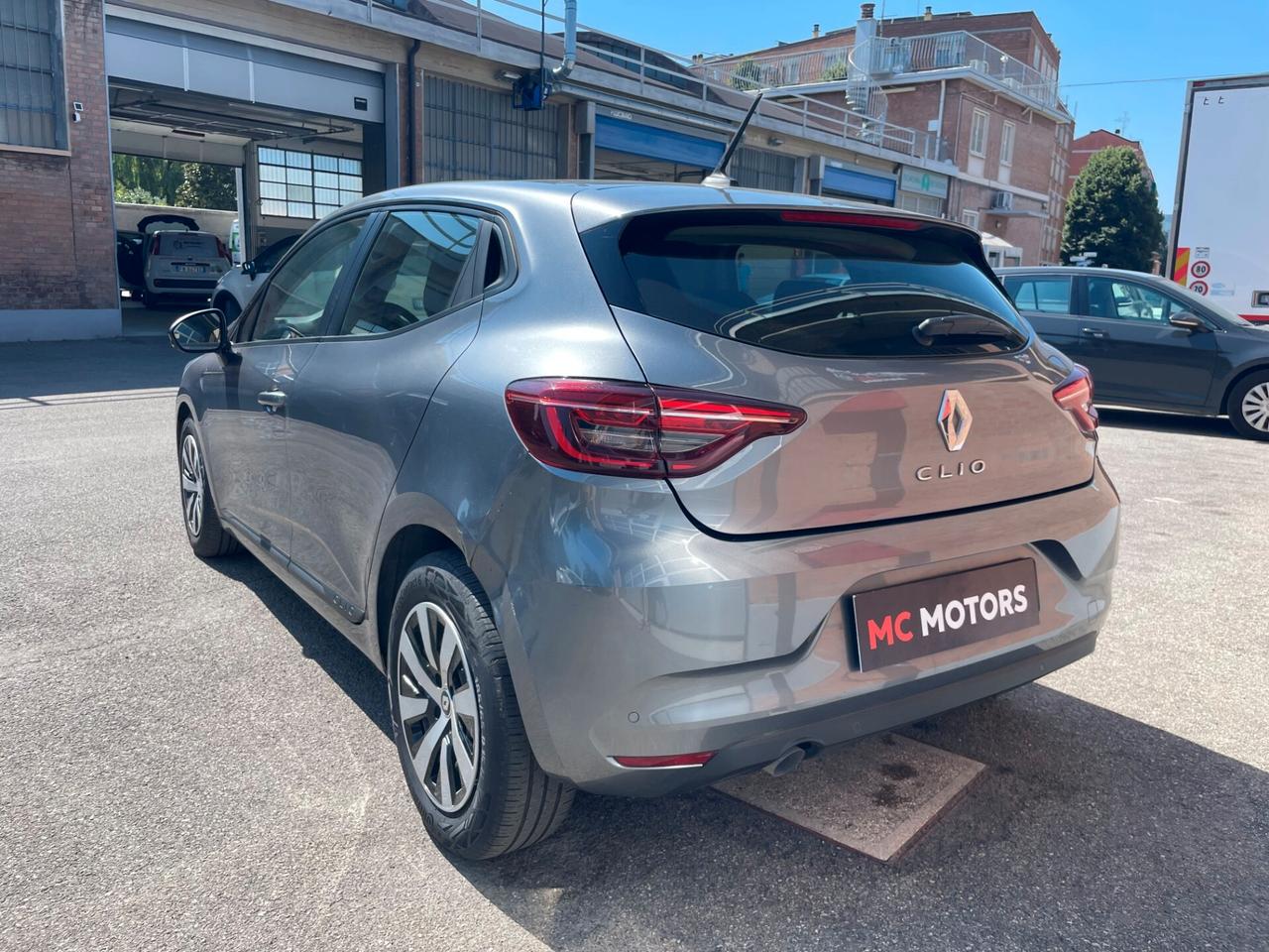 Renault Clio Benzina/Gpl 100cv- UNICO PROPRIETARIO-TAGLIANDI UFFICIALI