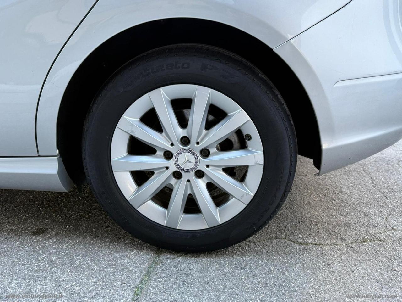 MERCEDES-BENZ B 180 d Automatic Business