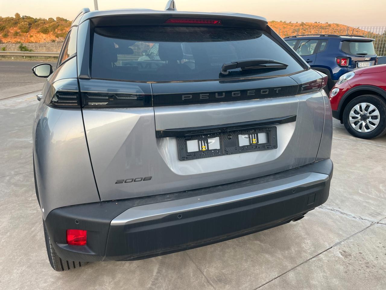 Peugeot 2008 PureTech 100 S&S Allure Km 0
