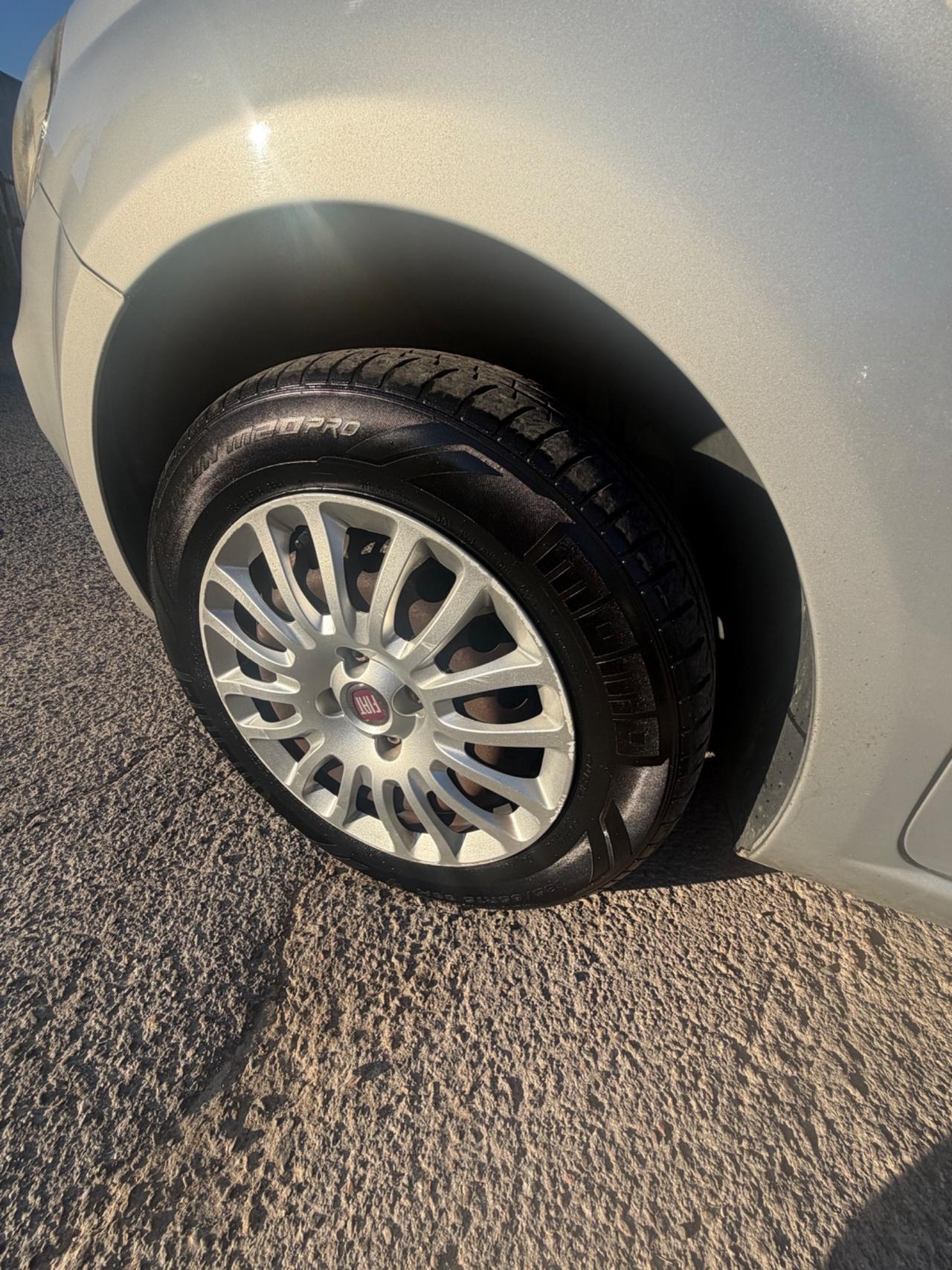 Fiat Punto 1.2 8V 5 porte Street