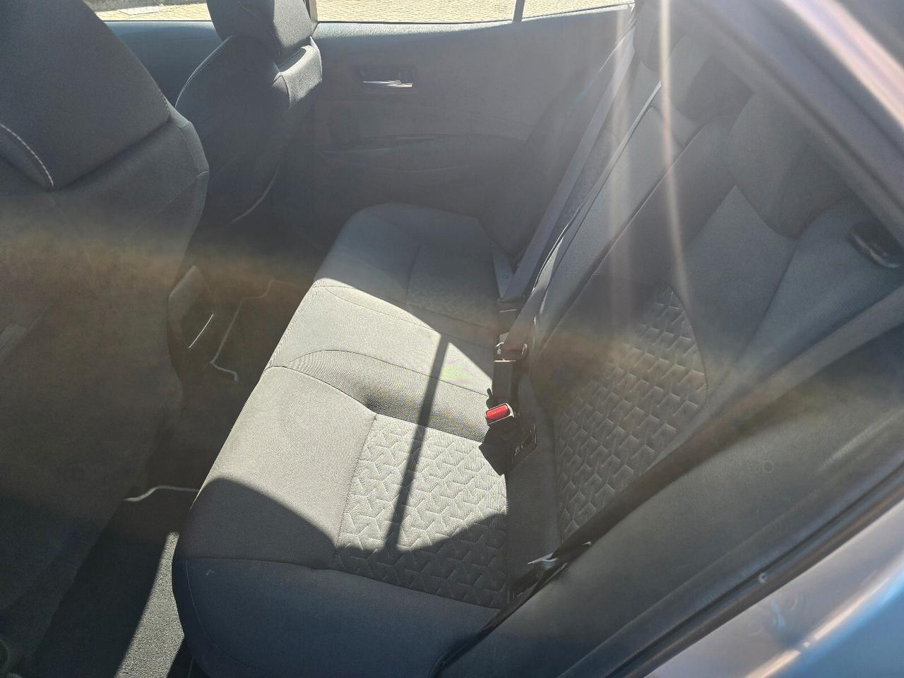 Toyota Corolla 1.8 Hybrid Business