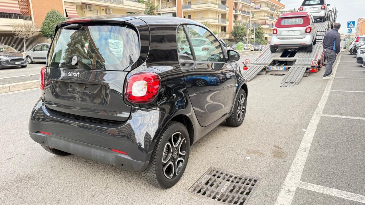 Smart ForTwo 70 1.0 twinamic Prime LED NAVI PANORAMA CERCHI 15 BRACCIOLO PDC BLUETOOTH
