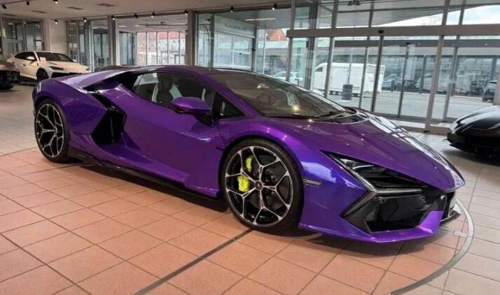 Lamborghini Revuelto nuovo carbon line 1016 CV. Garanzia casa madre