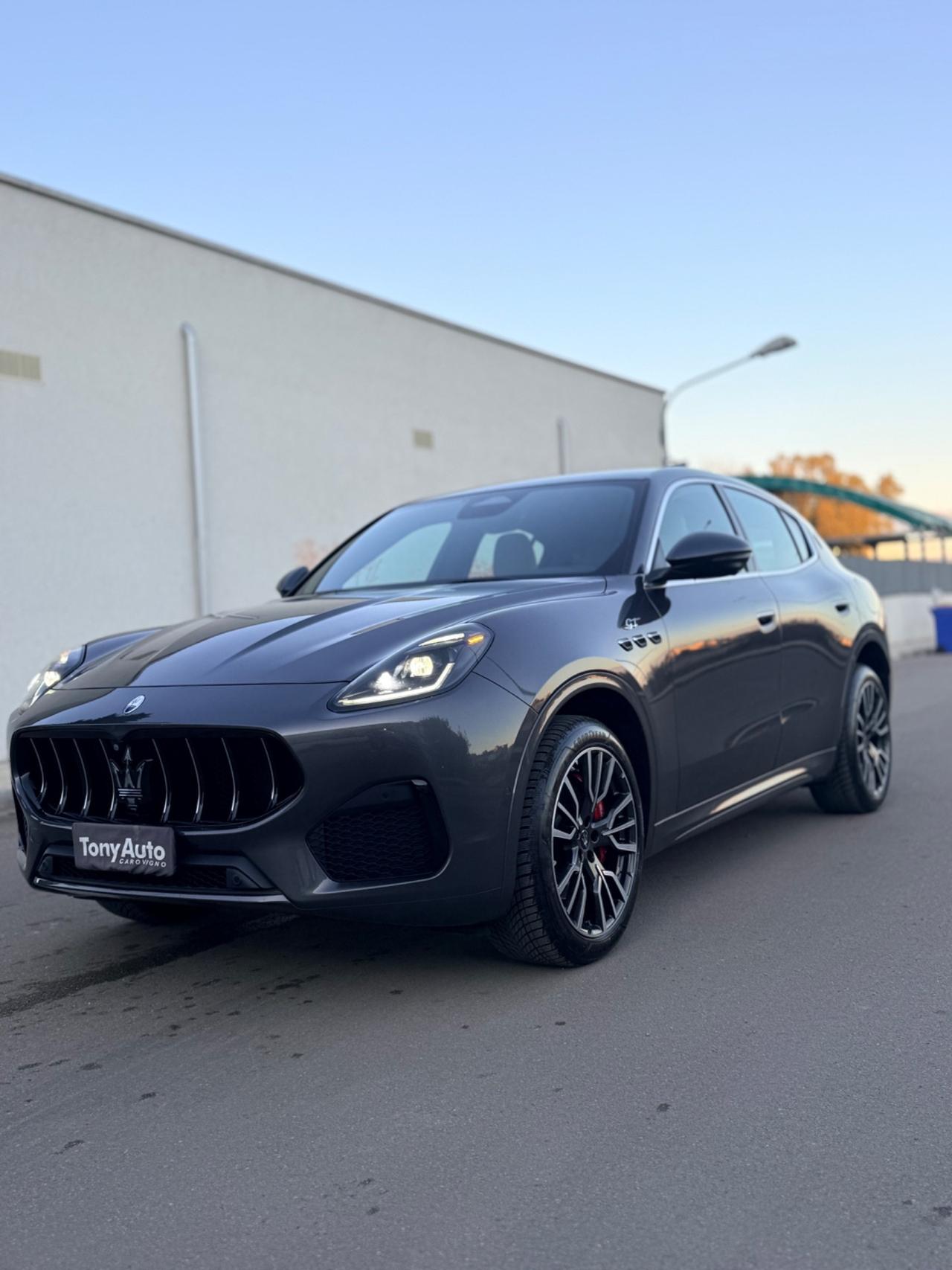 Maserati Grecale MHEV (BENZINA/ELETTRICXA) 300 CV GT ,VIRTUAL COCKPIT,LUCI SOFFUSE,APPLE CARPLAY,TELECAMERA