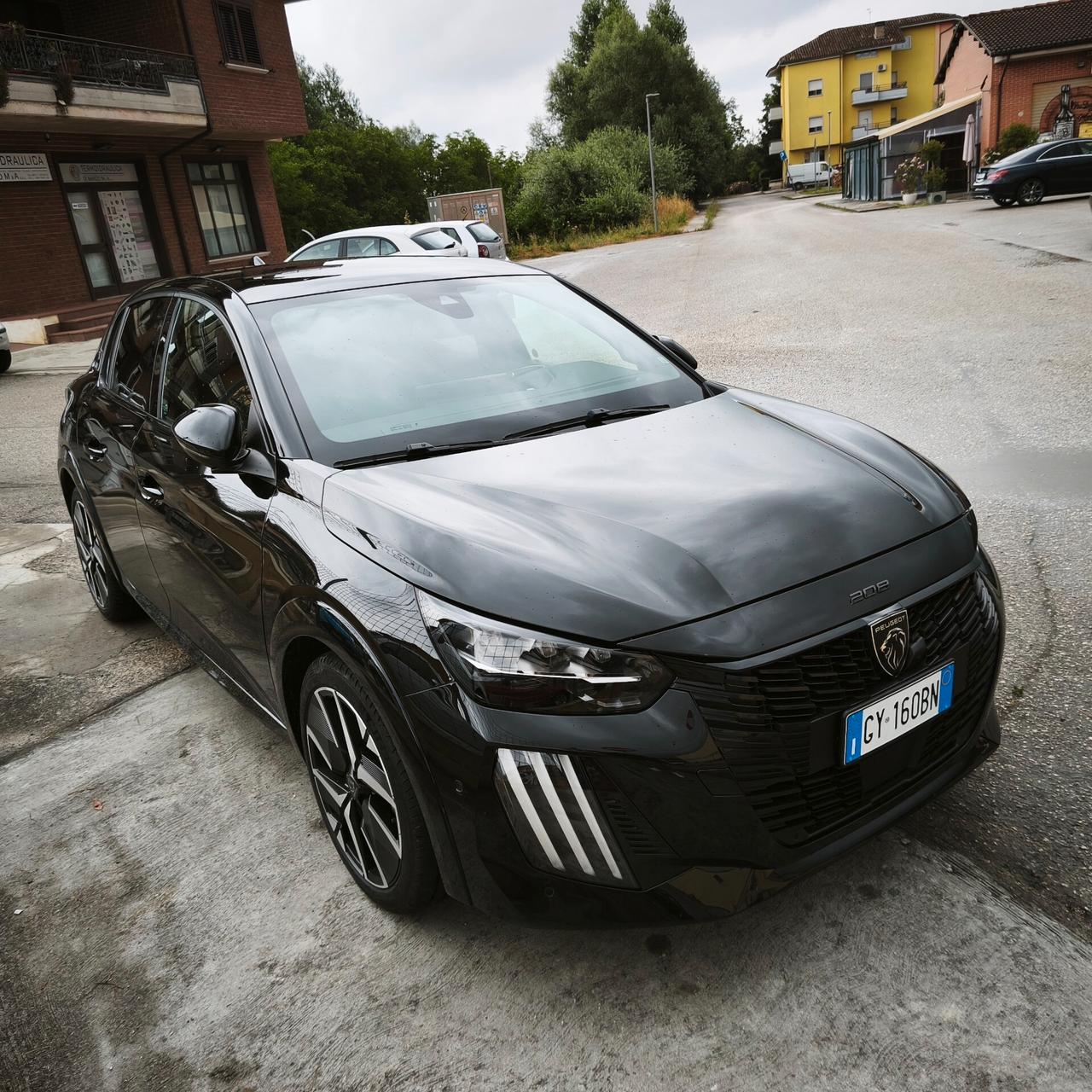 Peugeot 208 Hybrid 136 e-DCS6 GT