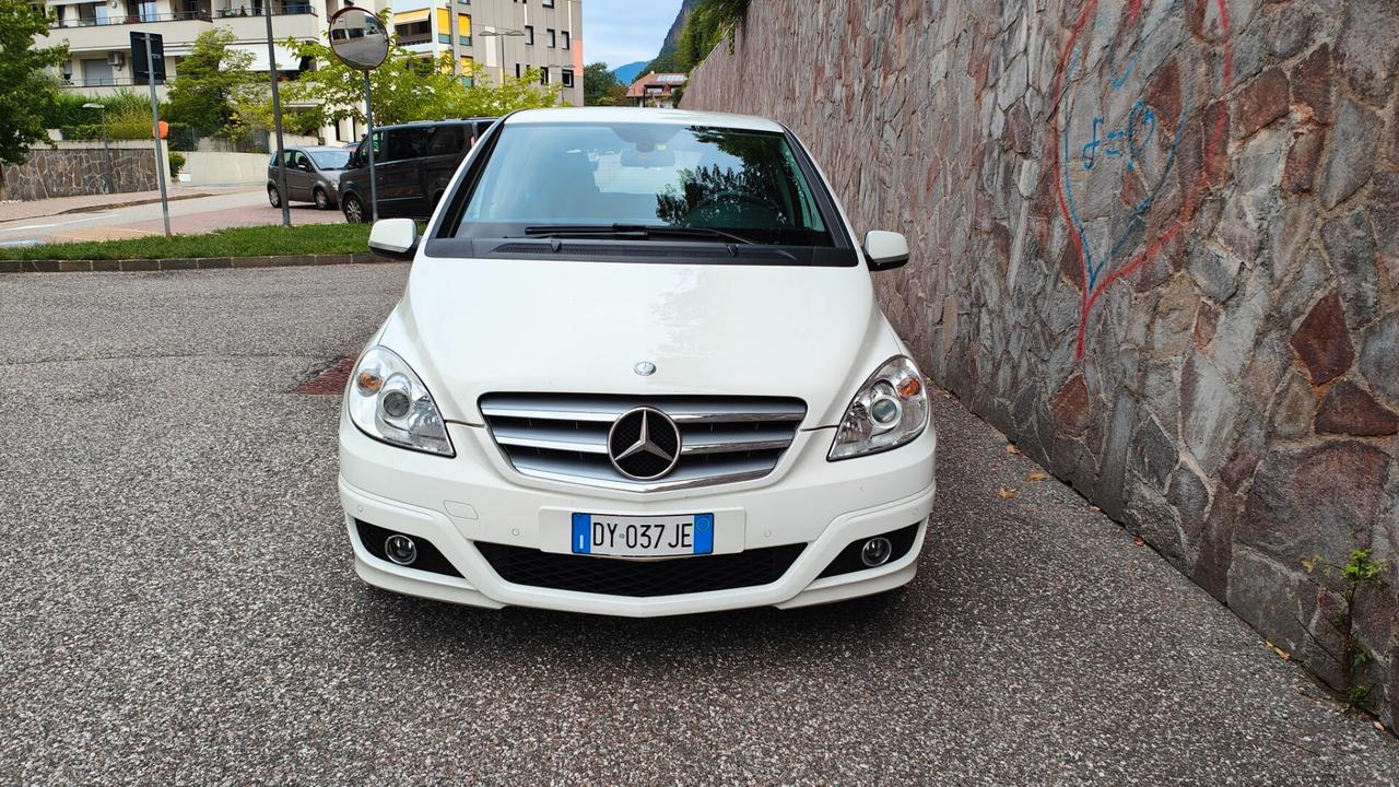 Mercedes B 180 Executive - ok neopatentati