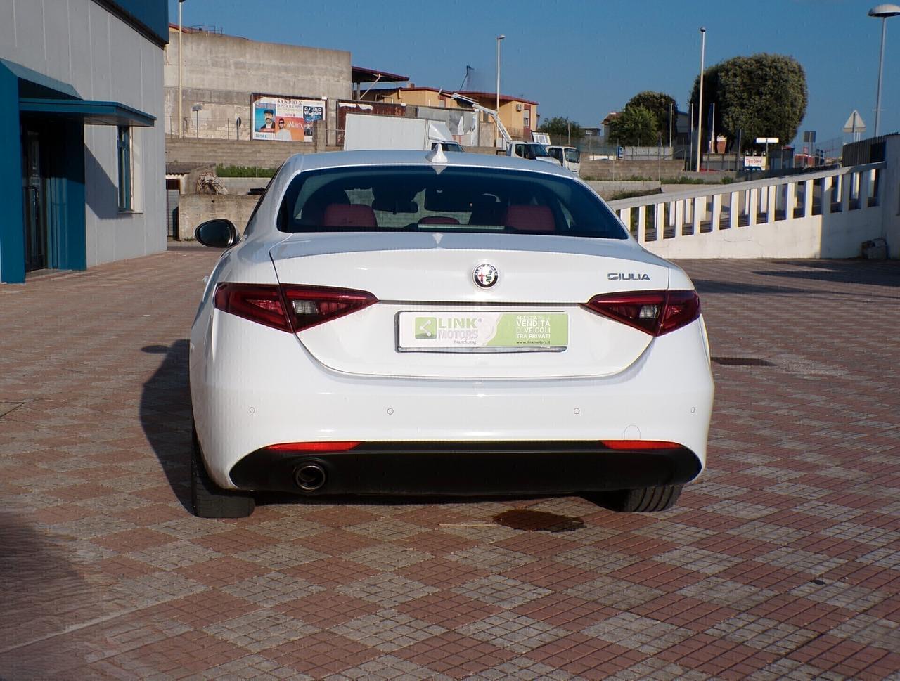 Alfa Romeo Giulia 2.2 Turbodiesel 150 CV AT8