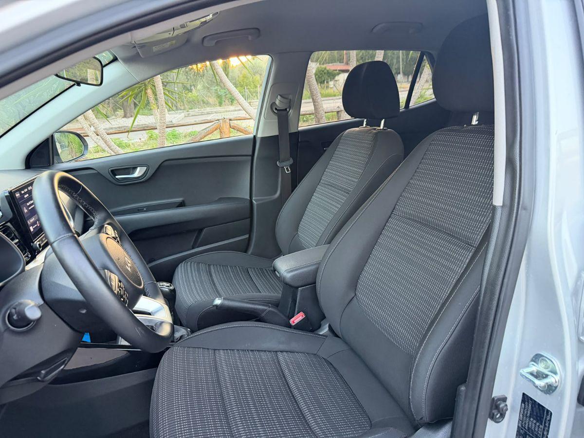 KIA - STONIC 1,0 T-GDI MHEV IMT GT LINE