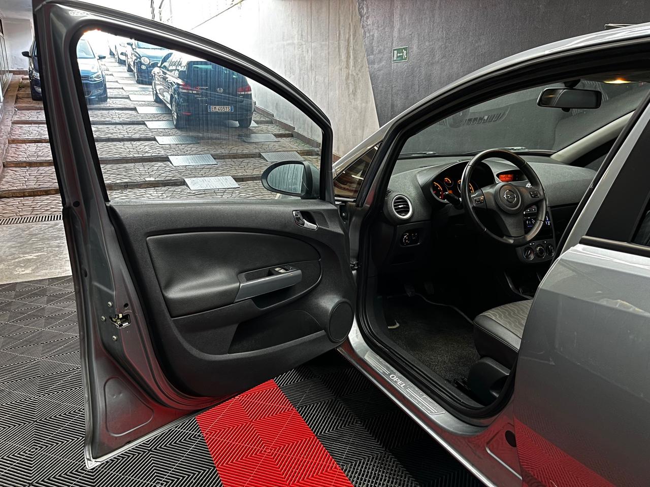 Opel Corsa 1.2 Cosmo TETTO - FABIANOAUTO