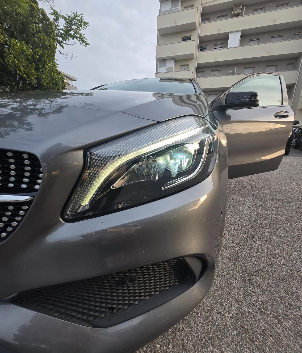 Mercedes-benz A 200 AMG-Line Sport