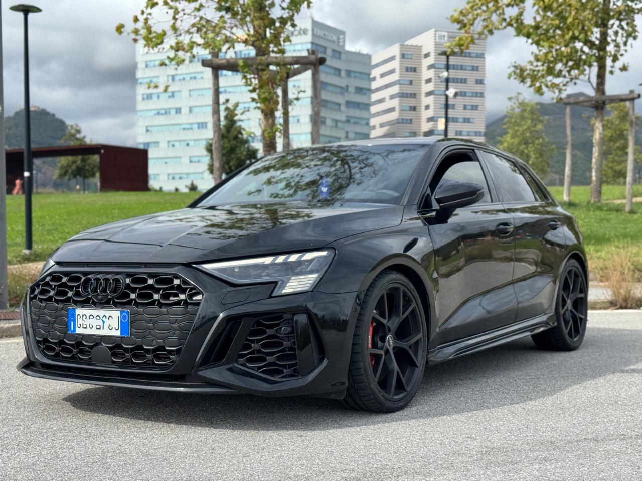 AUDI RS3 2.5 TFSI 400CV MATTIX TOTAL BLACK PERMUTABILE