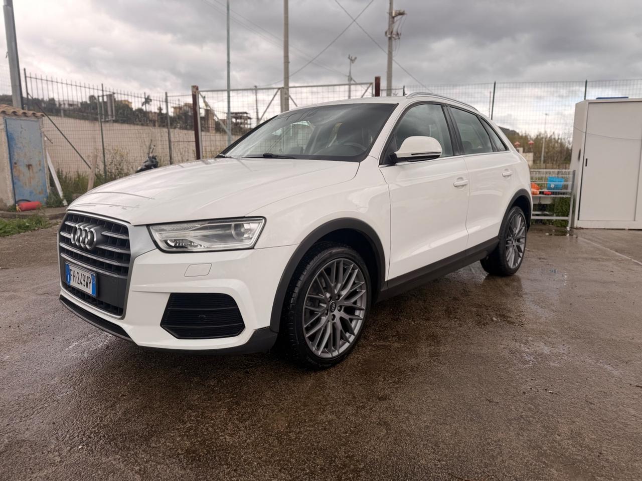 Audi Q3 2.0 TDI 120 CV S tronic Sport