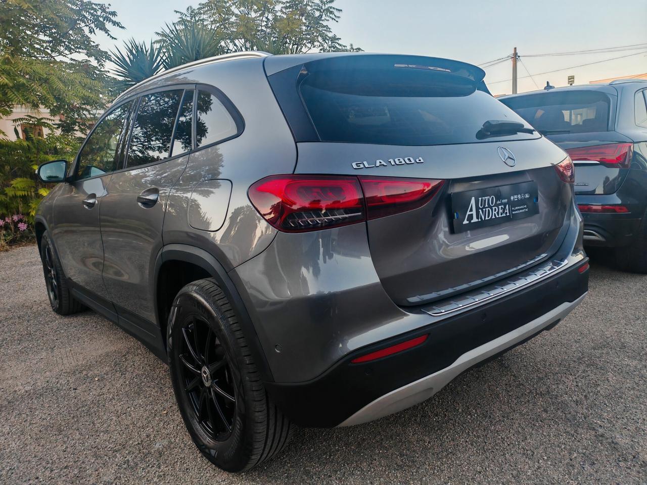 Mercedes-benz GLA 180d navig cam led 2022