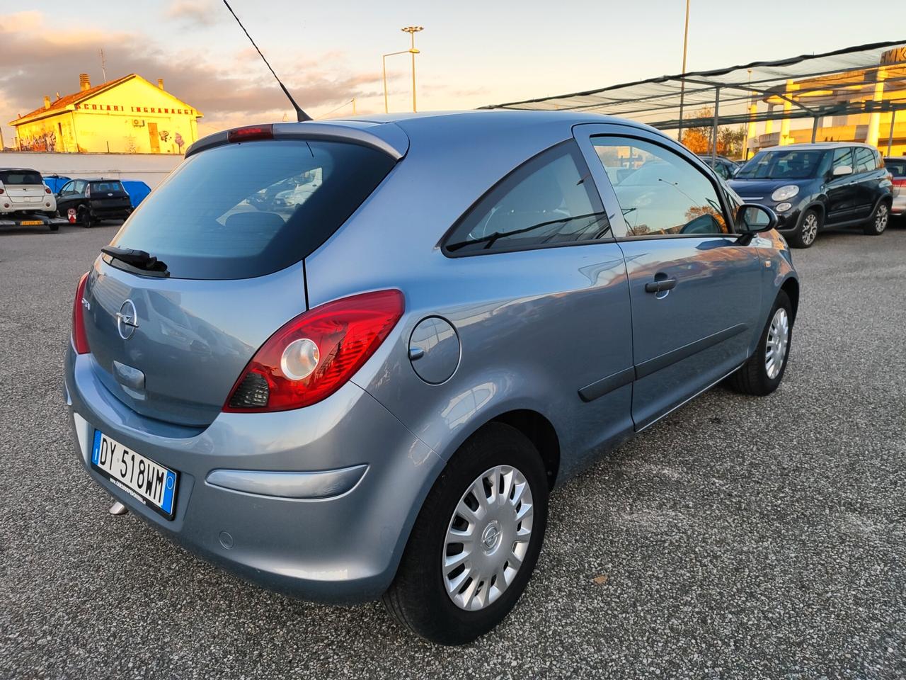 Opel Corsa 1.2 3 porte Enjoy