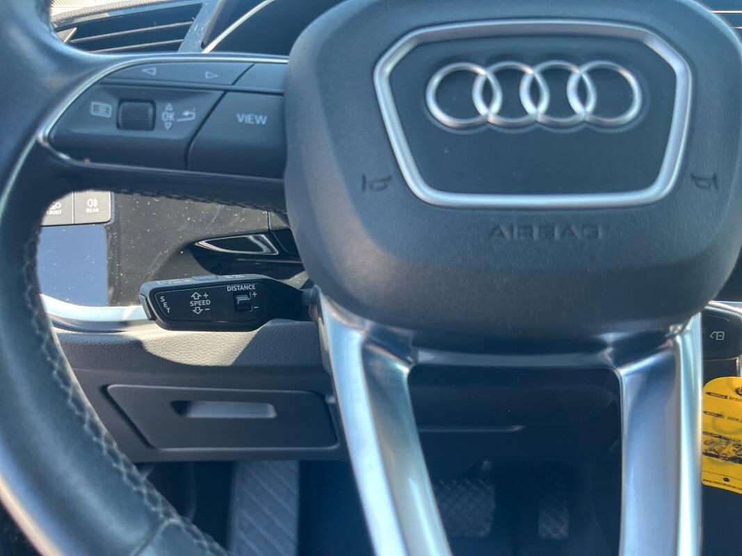 Audi Q3 35 2.0 tdi Business s-tronic
