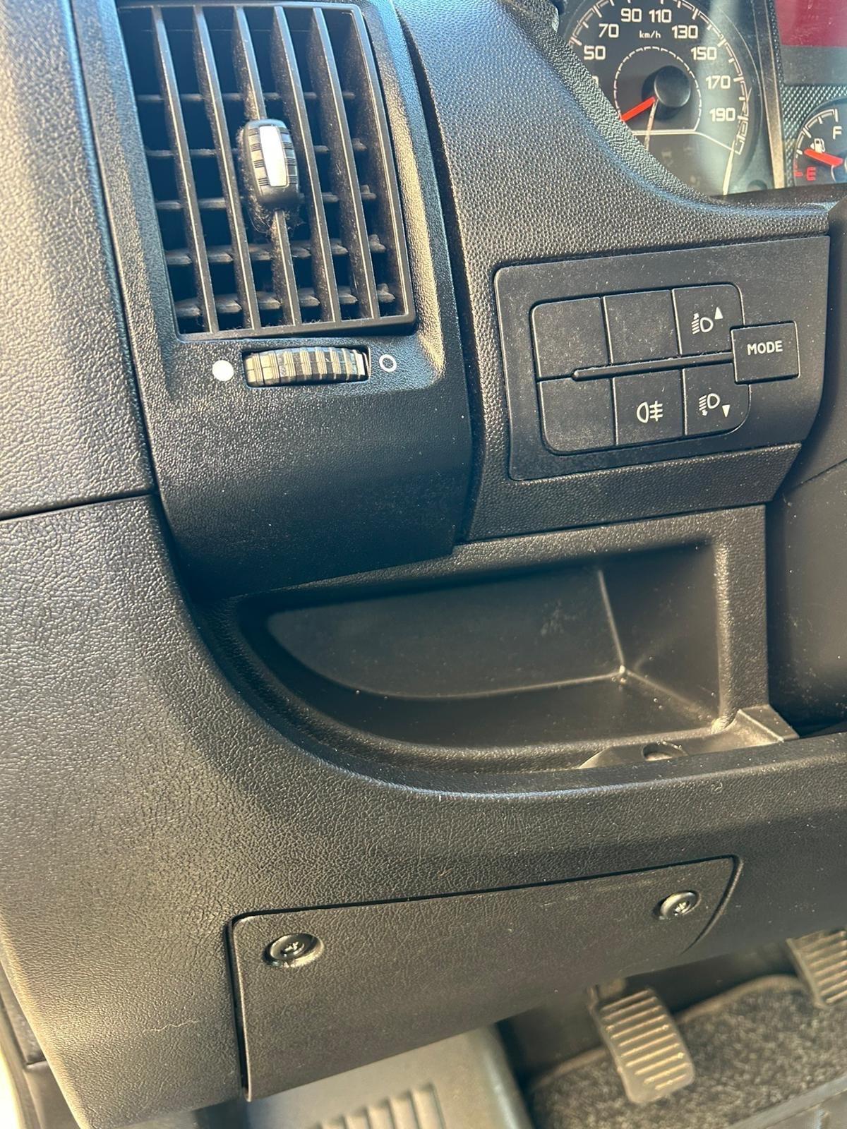 Peugeot Boxer 330 2.0 BlueHDi PC Cabinato