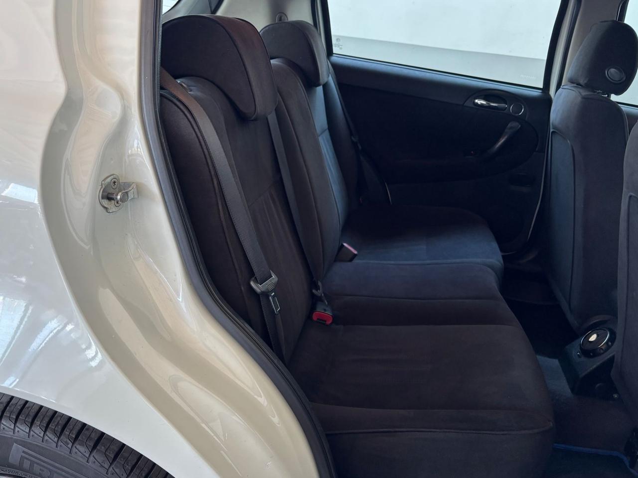 Alfa Romeo 147 1.6 16V TS 5 porte Distinctive