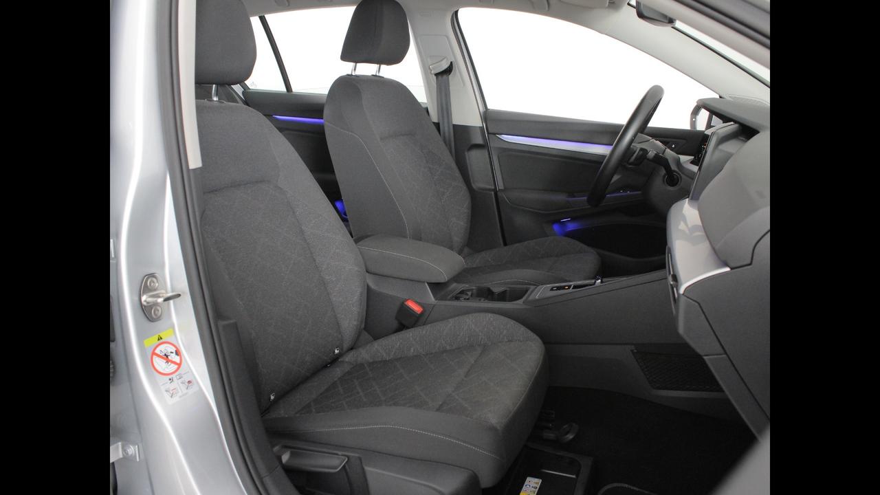 VOLKSWAGEN Golf VIII - Golf 1.0 etsi evo Life 110cv dsg