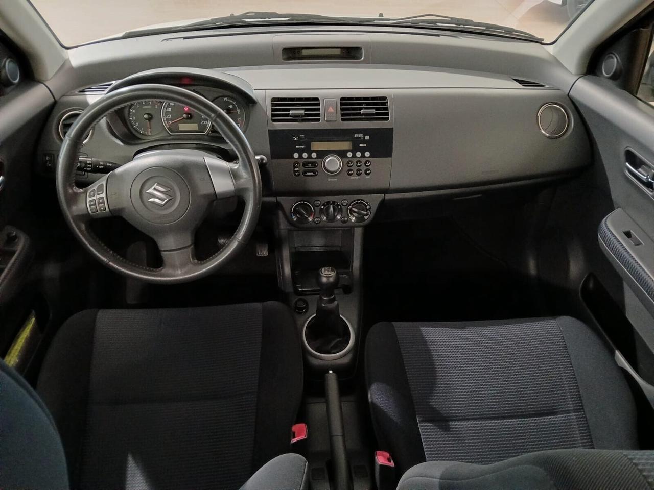 Suzuki Swift 1.3 4x4 16V 92 CV