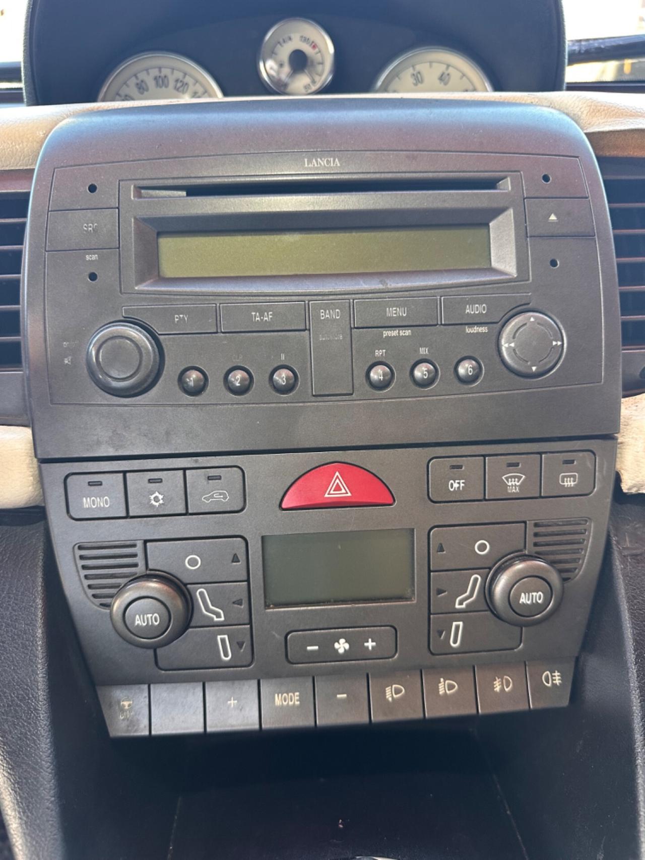 Lancia Ypsilon 1.3 Multijet 16V Oro